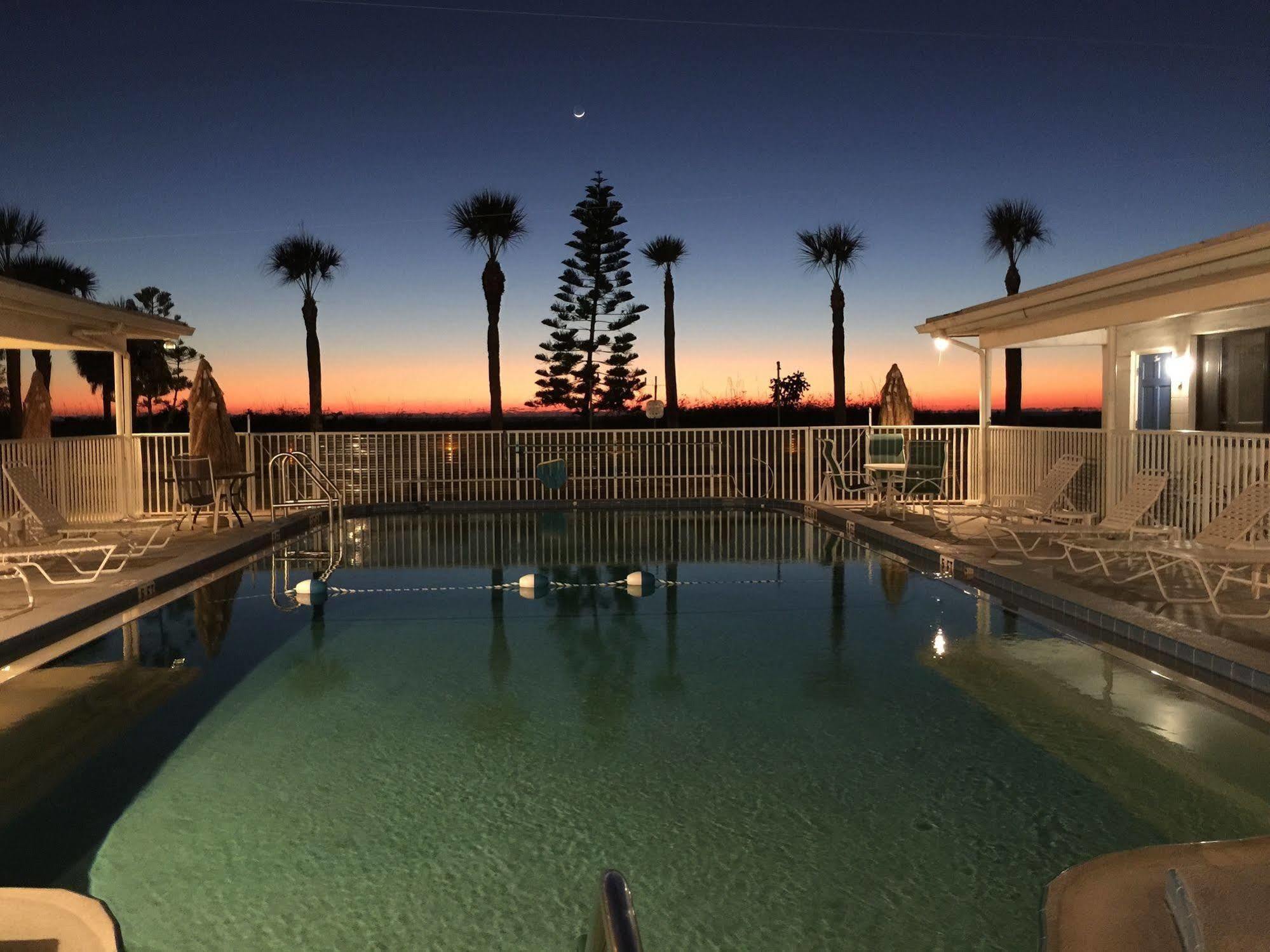 Ibeach Resort Treasure Island Exterior foto